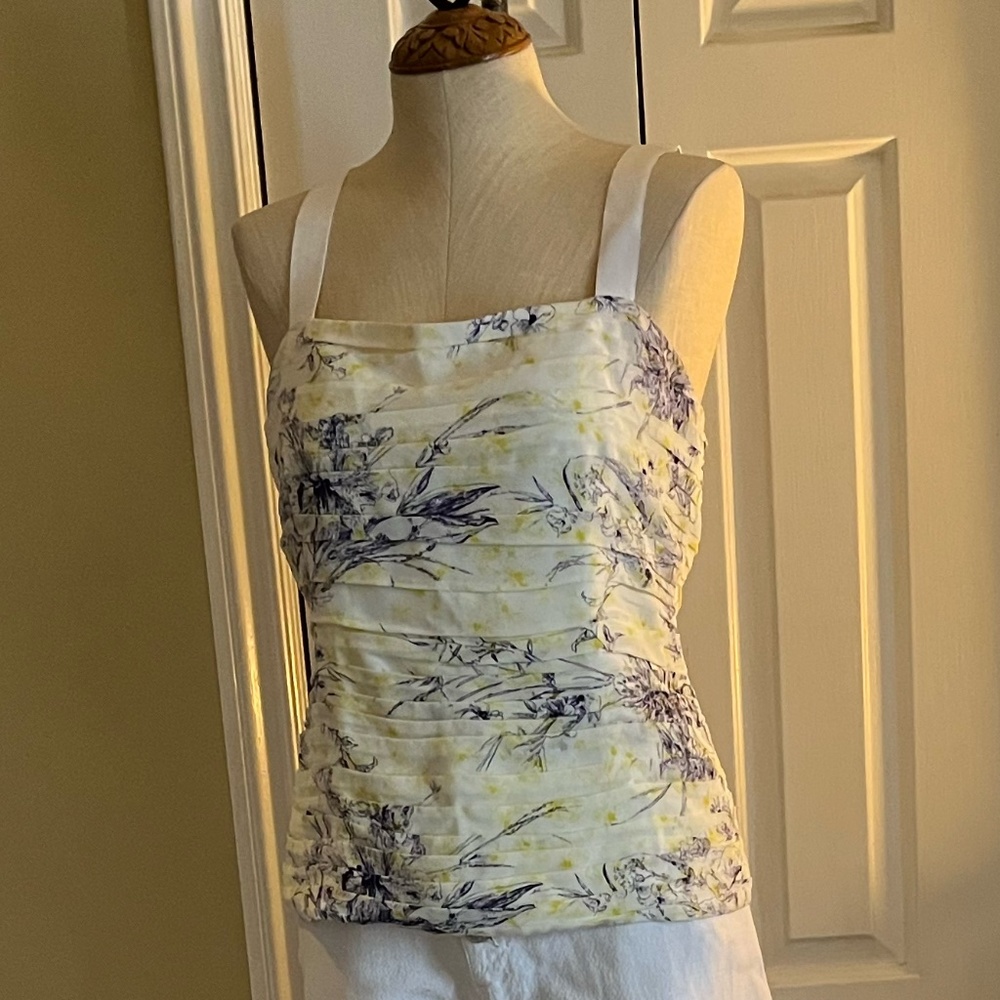 Cinq à Sept Tropical Design Pleated Tank Top